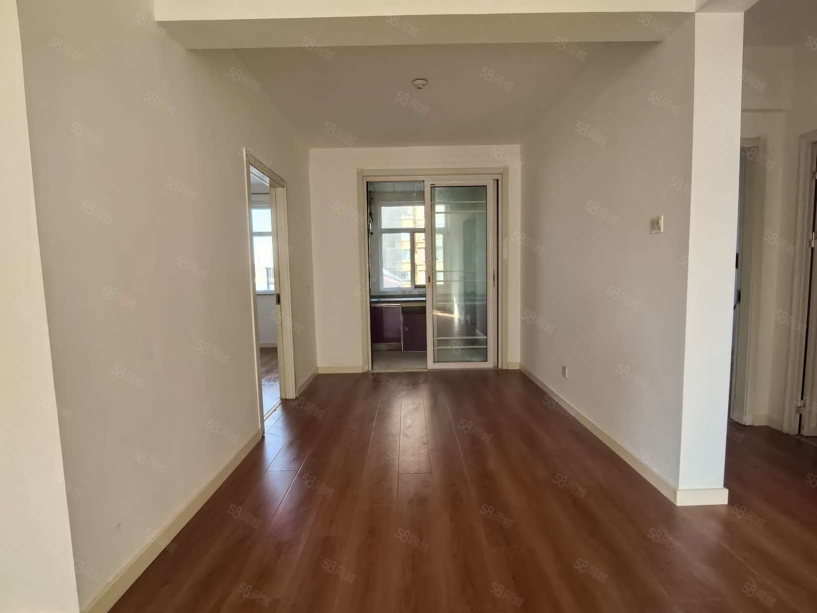 水印城3室2厅2卫119.2㎡南北61.8万