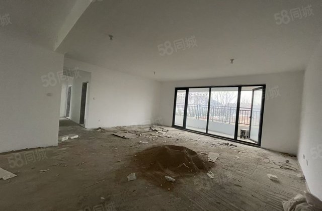 儒辰辰悦电梯洋房，235万送车位储藏室，走一手