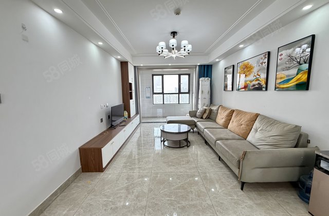 三叶草 130平新房 莲湖新城边户三室 车位储 免大税