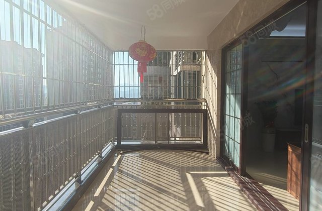 尚堤中央4室2厅180㎡138万二手房图片