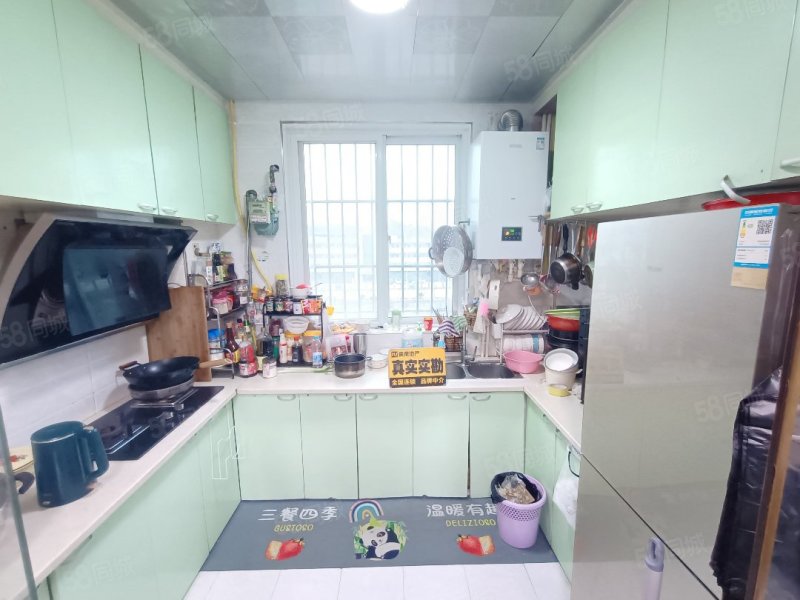 田湖小区3室2厅2卫121㎡南北49万