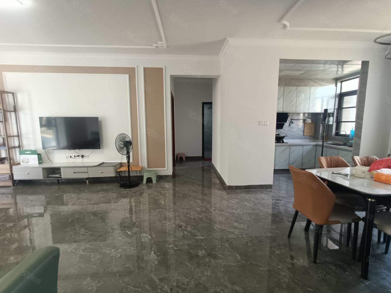 东投中央城3室2厅2卫127㎡南北99.5万