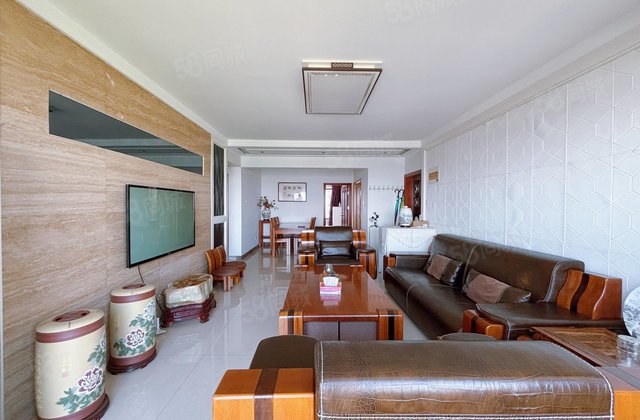 急售文轩，龙湾  观景房，带车位储藏室免大税，双阳台双卫生间