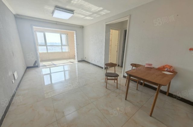 建设路路南 采光好 精装 水晶丽城温馨两室 免大税