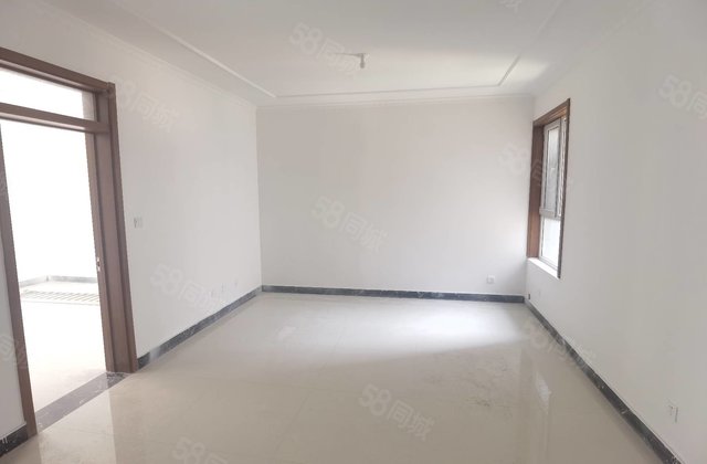 新房未住 带地下车位 一梯两户 免大税 可分期  诚心出售