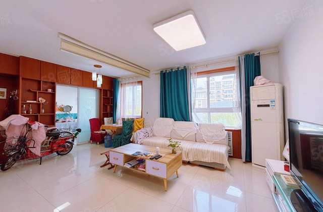 湖边城市主人 电梯房  出门就是公园湖边早市生活方便