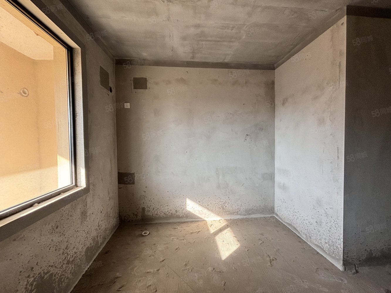 中铁诺德雍景台3室2厅2卫117㎡南北70万