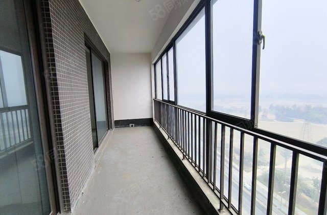 长虹天樾3室2厅118.62㎡165万二手房图片