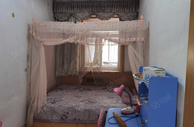 建校家属院3室2厅1卫