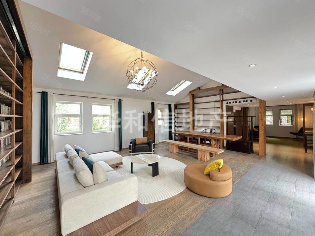 歐陸苑4室2廳3衛(wèi)235㎡南北2600萬