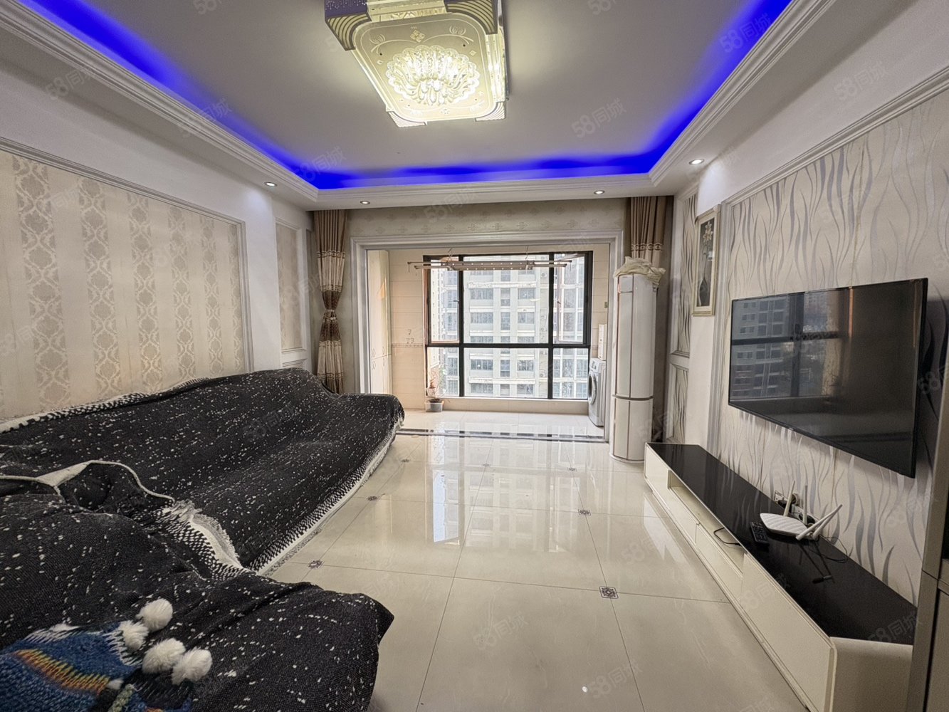 奥林清华3室2厅1卫124㎡南北60万