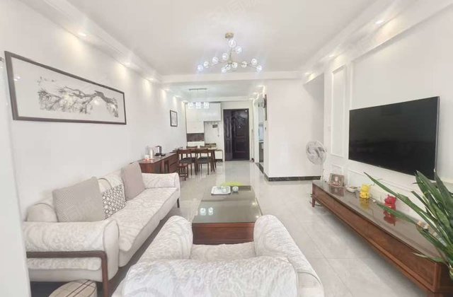 荣盛锦绣学府 3房 周边配套完善