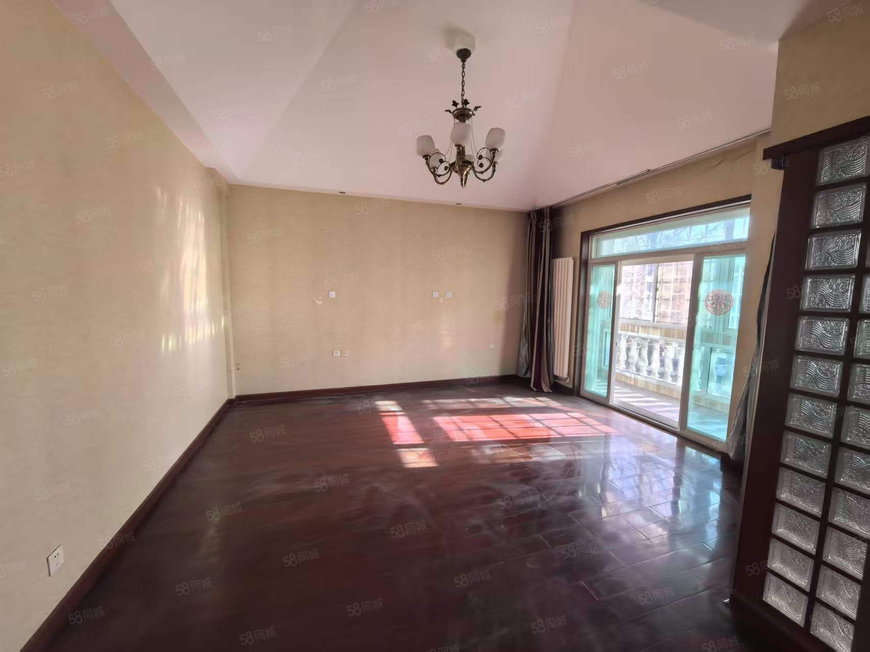 聽濤雅苑(別墅)4室2廳3衛(wèi)335.82㎡南北1400萬