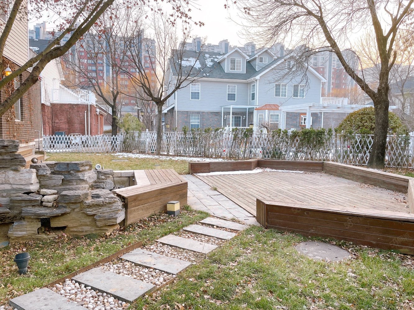 波特蘭花園8室3廳3衛(wèi)429.61㎡南北1988萬