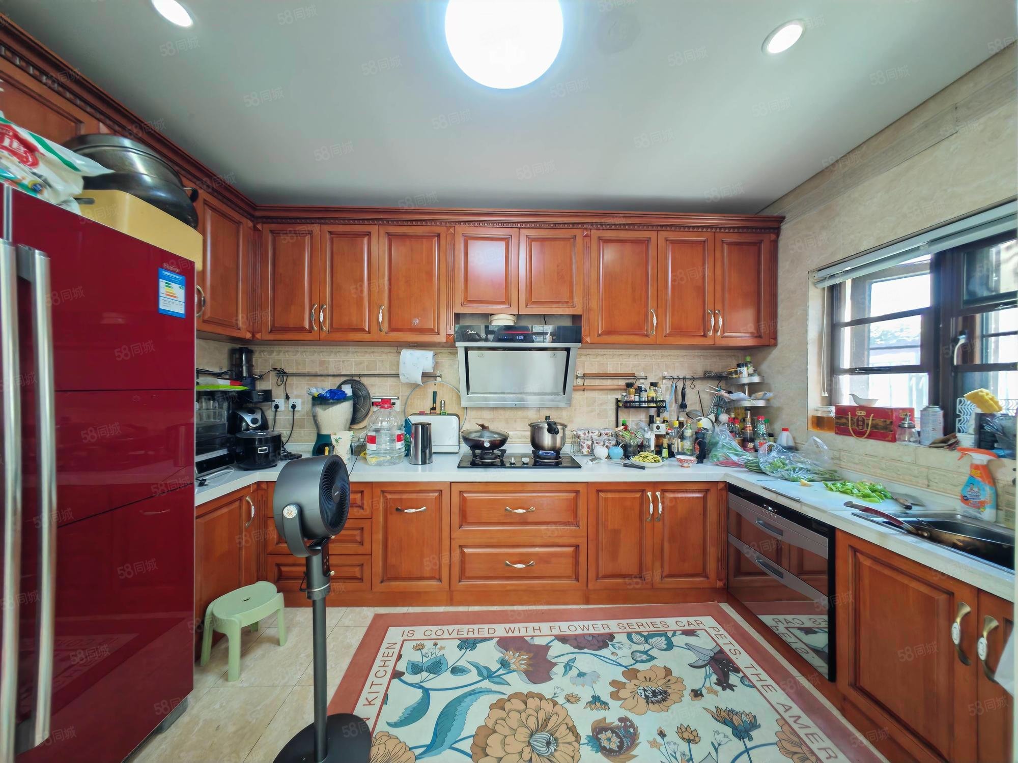 天恒別墅山6室3廳5衛(wèi)198㎡南北950萬(wàn)