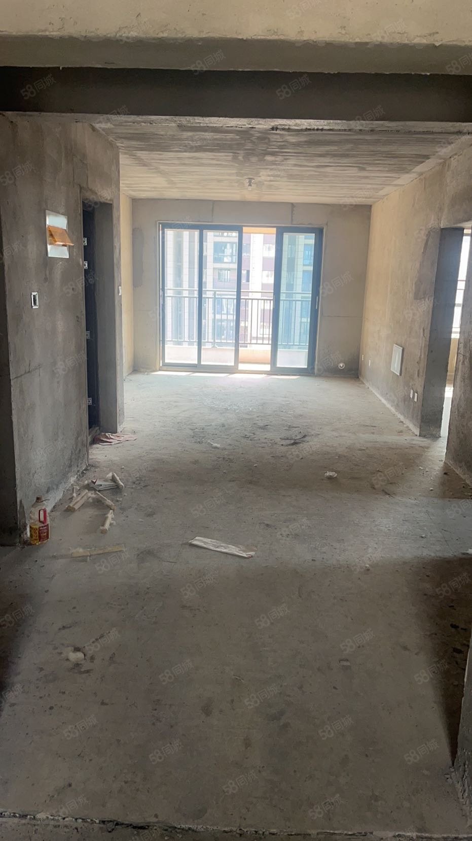 建投金桂湾3室2厅2卫133.17㎡南82万