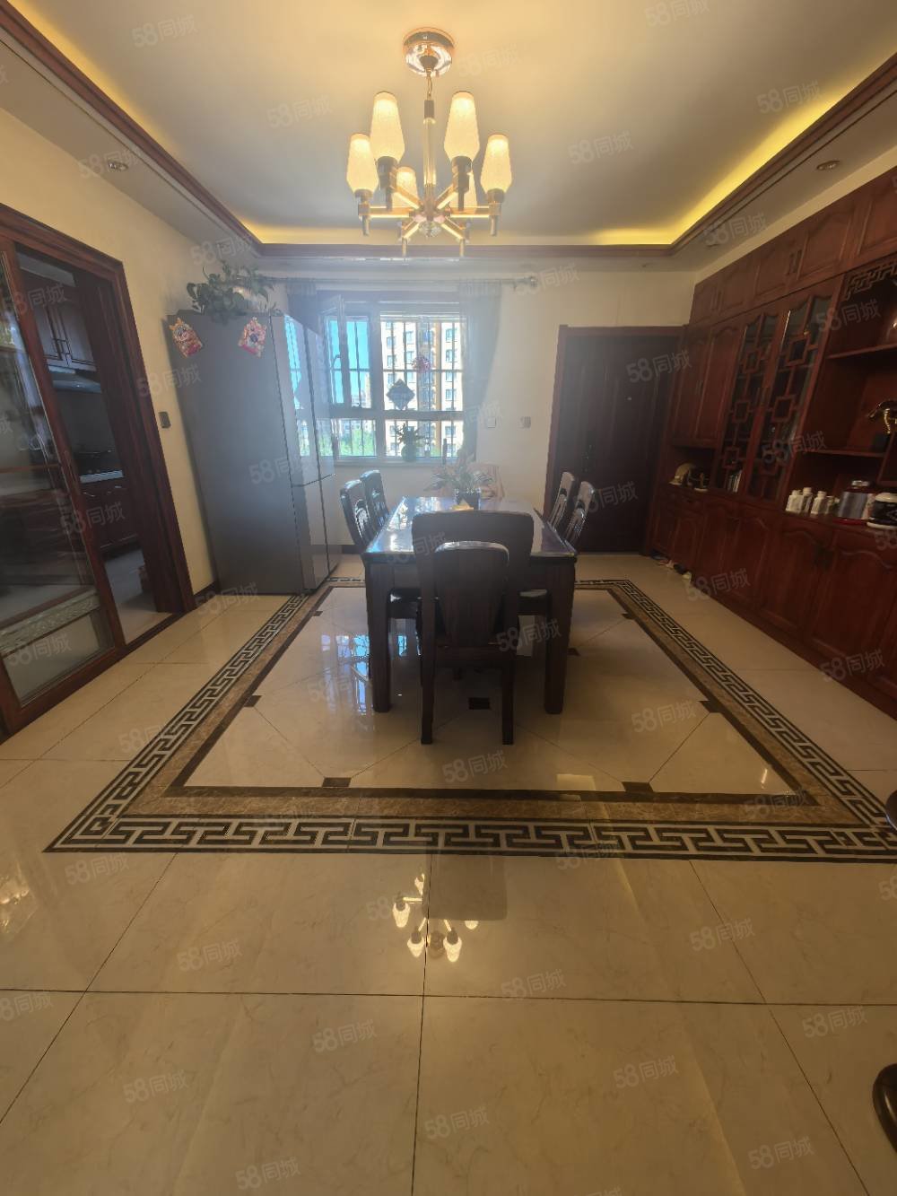 青湖铭城3室2厅2卫150㎡南北65万