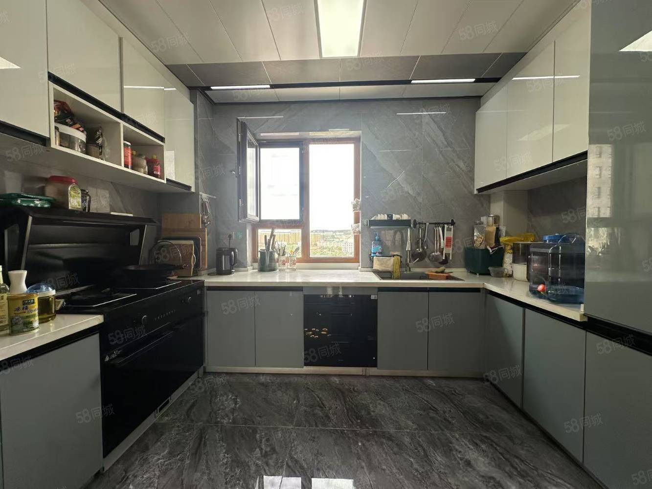 碧桂园悦江山3室2厅2卫125㎡南北88.8万