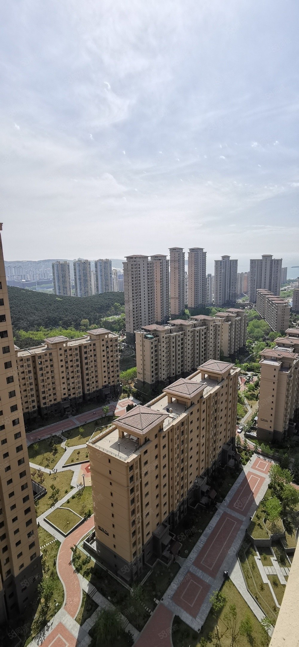 南北通厅的两室,全明户型精装修未住过,,华发新城-大连58同城