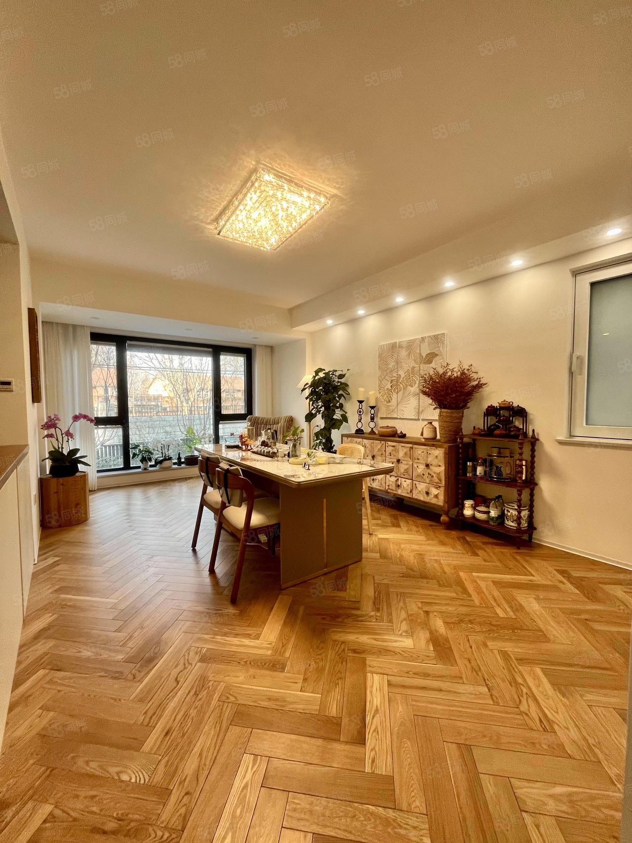 澳景園5室3廳5衛(wèi)486㎡南北2800萬