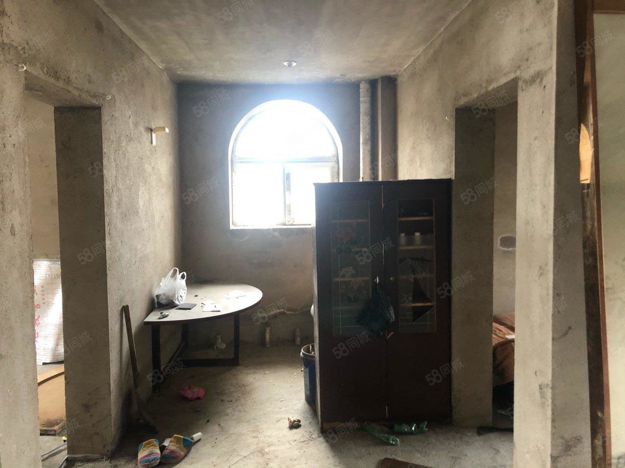 检察新村3室2厅2卫125㎡南31.5万