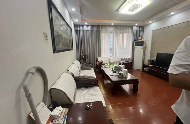 紧邻湖边50  月亮湾D  带车位储藏室  颐馨园 乐园