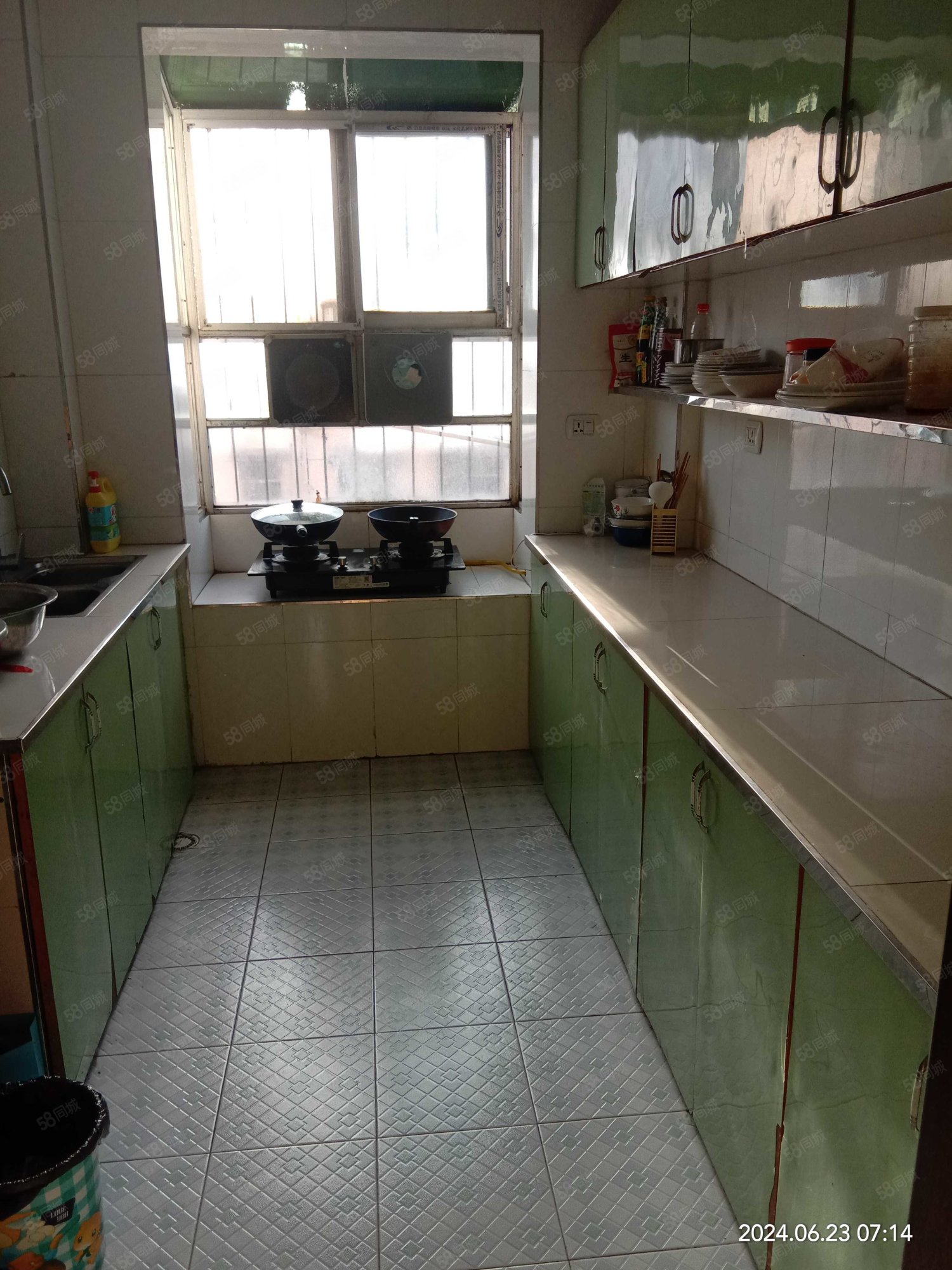 郧阳花园3室2厅1卫123.84㎡南北38万