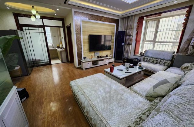 洋房边户中层 精装婚房 莲湖花园 可5萬入住办完 五中水城小