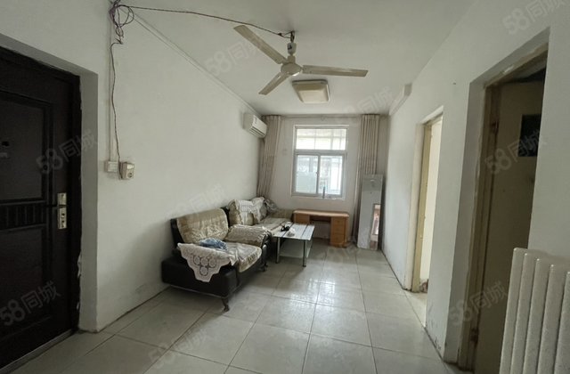 东昌中学  一楼带院子 一类一 70年 东昌优选  有钥匙