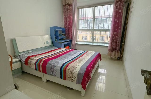 电大家属院三室一厅一卫 送储方使停车55.8 另一套52万