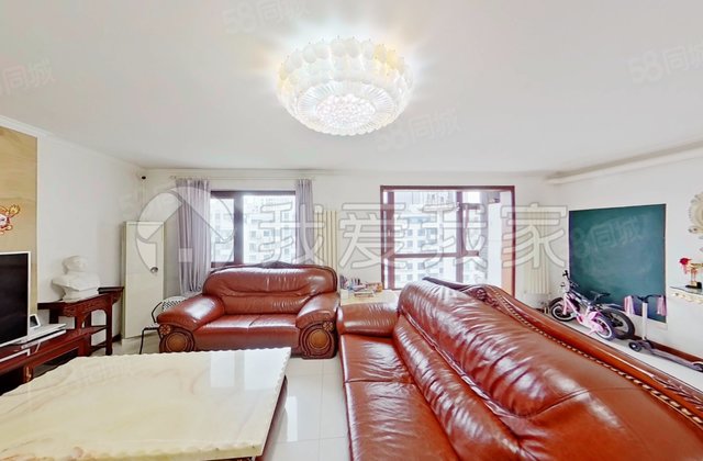 世纪东方嘉园(南区)5室2厅244.03㎡1099万二手房图片