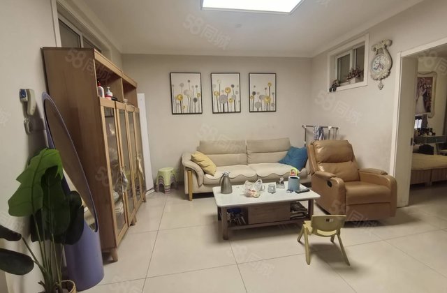 急售，新城邦水岸新城万豪孝心一楼带院3室，免大税仅售40多万