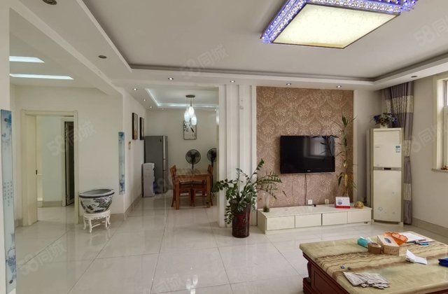 非常有诚心 看好房谈价格 七中东临送大车库 精装修好楼层