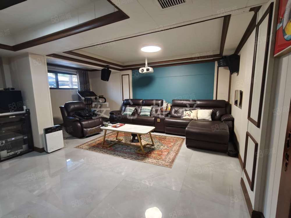 德和沁园(别墅)5室3厅4卫216㎡南北550万