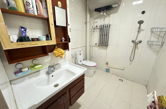 聊职博雅苑 满二 出行方便 精装好房 近医院 商圈成熟