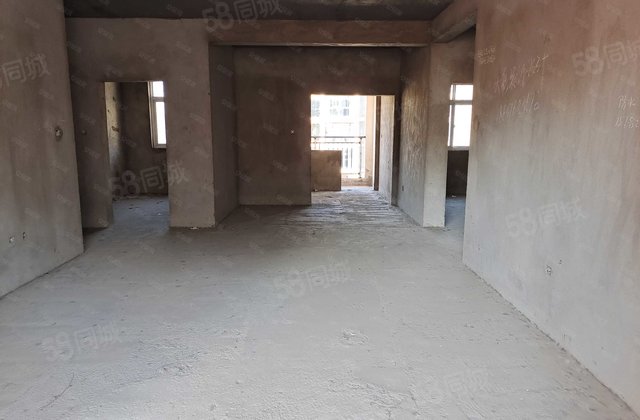 福地华府3室2厅124㎡40万二手房图片