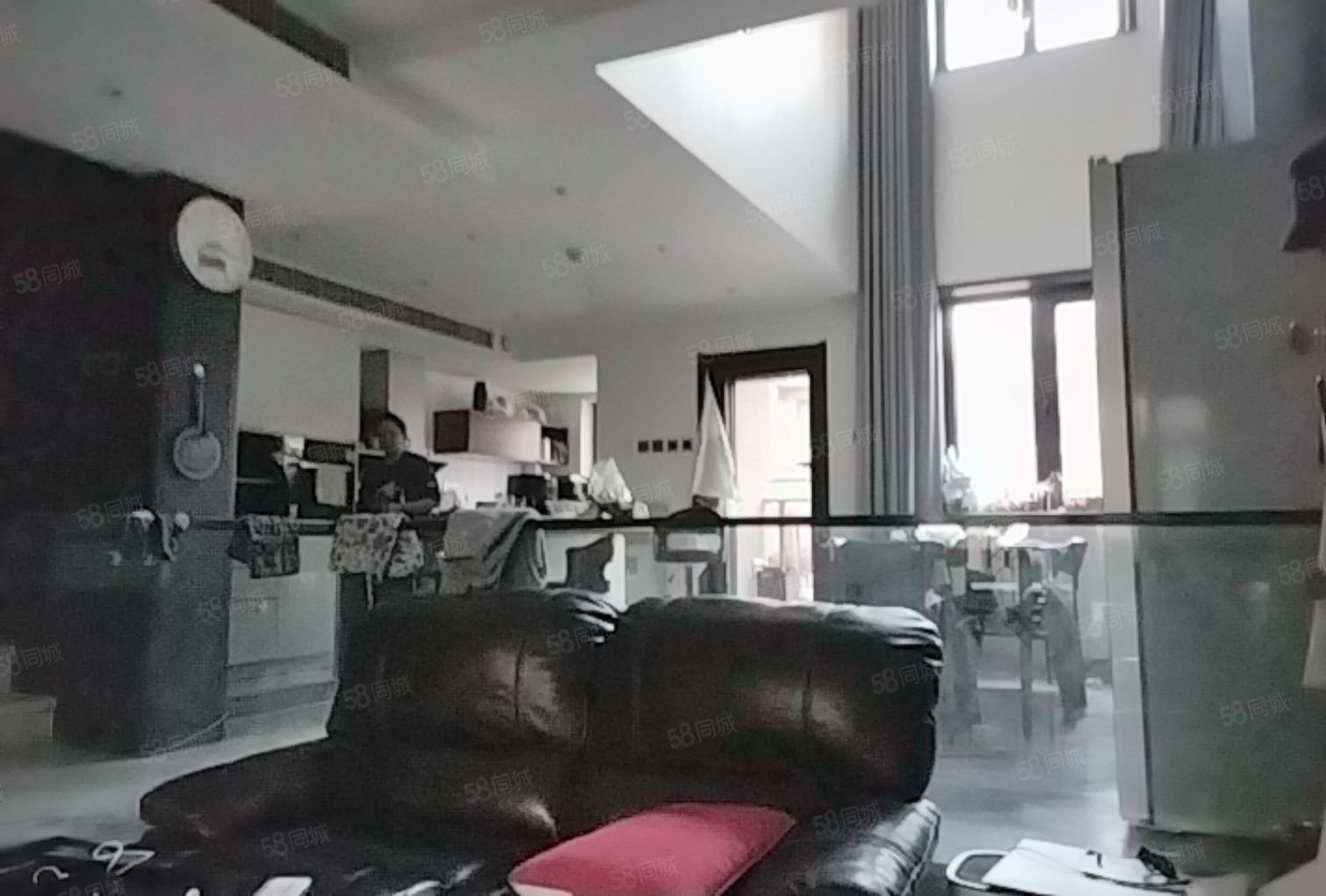 水色時光別墅4室3廳2衛(wèi)253㎡南600萬