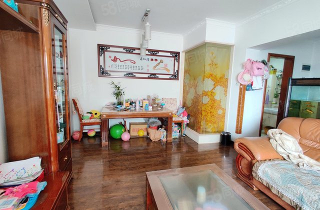 名流水晶宫3室2厅131.63㎡122万二手房图片