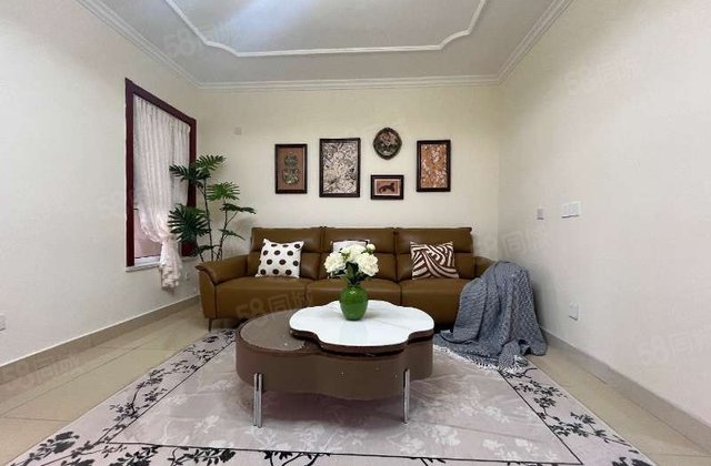 闸口 中间楼层采光好 交通便利 精装可拎包入住 刚需小三居