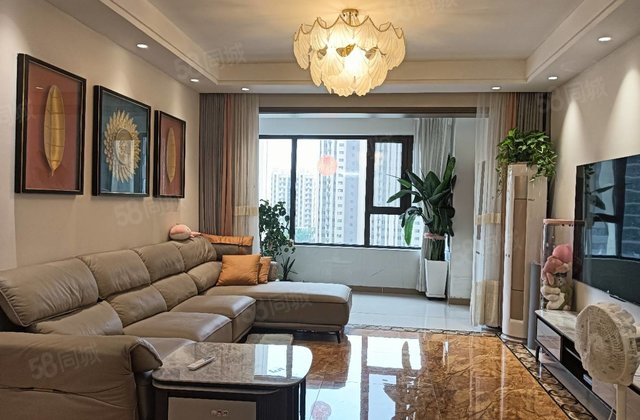 急售  国岳府 三室两卫 双阳台 精装修 带家具家电