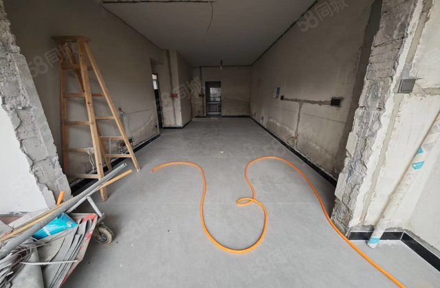 万和星城A区3室2厅100㎡31万二手房图片