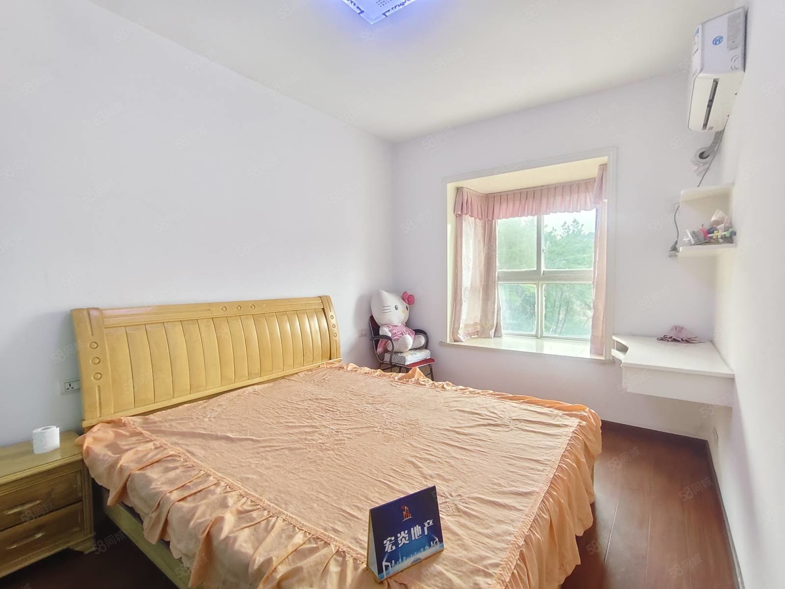 西城明珠4室2厅1卫119.5㎡南北46.8万