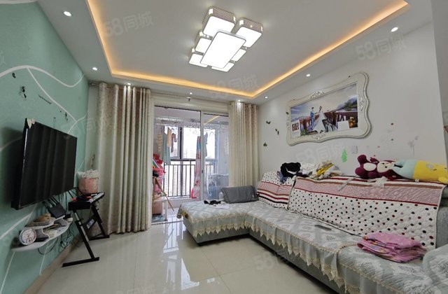 水岸花语精装两室  中间楼层