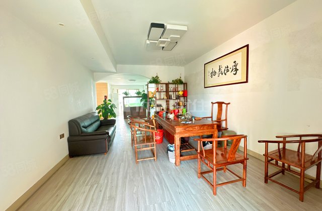 领世郡1号4室2厅159.8㎡170万二手房图片