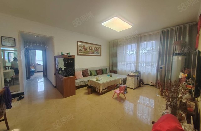 湖景 南排 精装边户 三室双卫带车储 两梯两户好户型