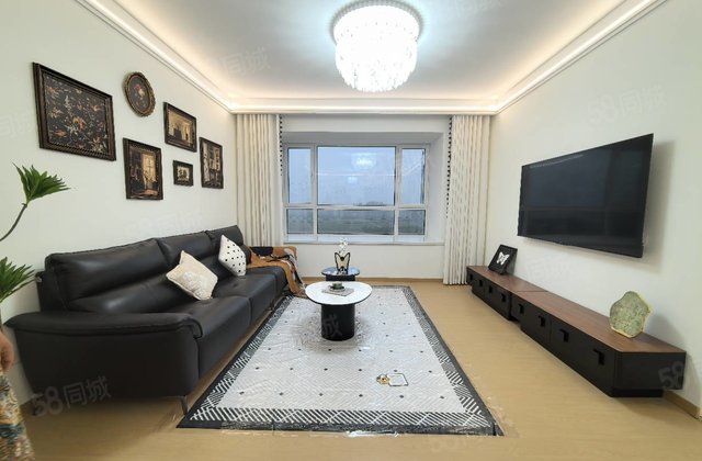 急售 民生十号院 边户 精装修 三室双卫 户型方正 送车储