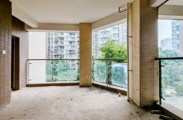 霏红榭1期3室2厅125.96㎡102万二手房图片