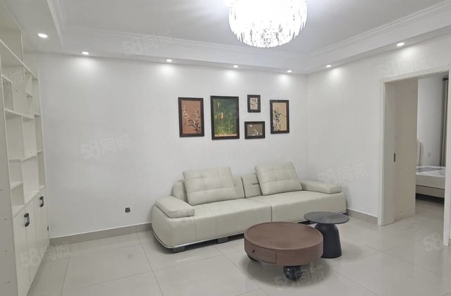 水岸新城精装三室免大税！仅30多！随时看房子南北通透采光好