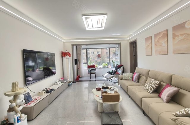 高新区文轩实验外国语月季公园裕昌金裕新城三室两厅两卫车位储室