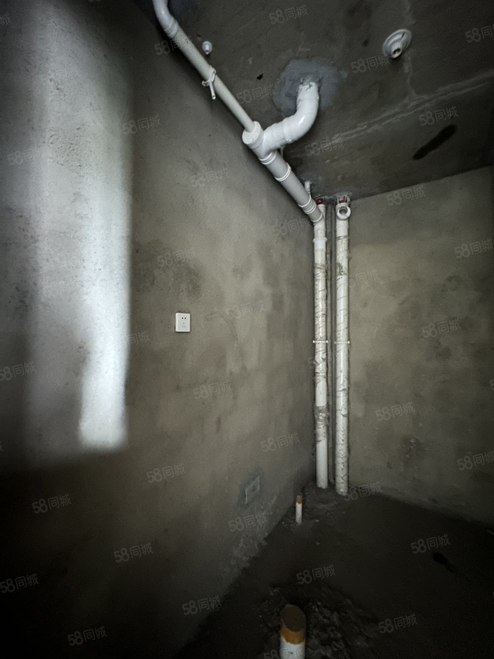 翡翠书院1室1厅1卫45.93㎡东19万